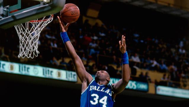 乐竞体育体验-小牛内线核心遭遇诱导犯规，遗憾收获败局的简单介绍